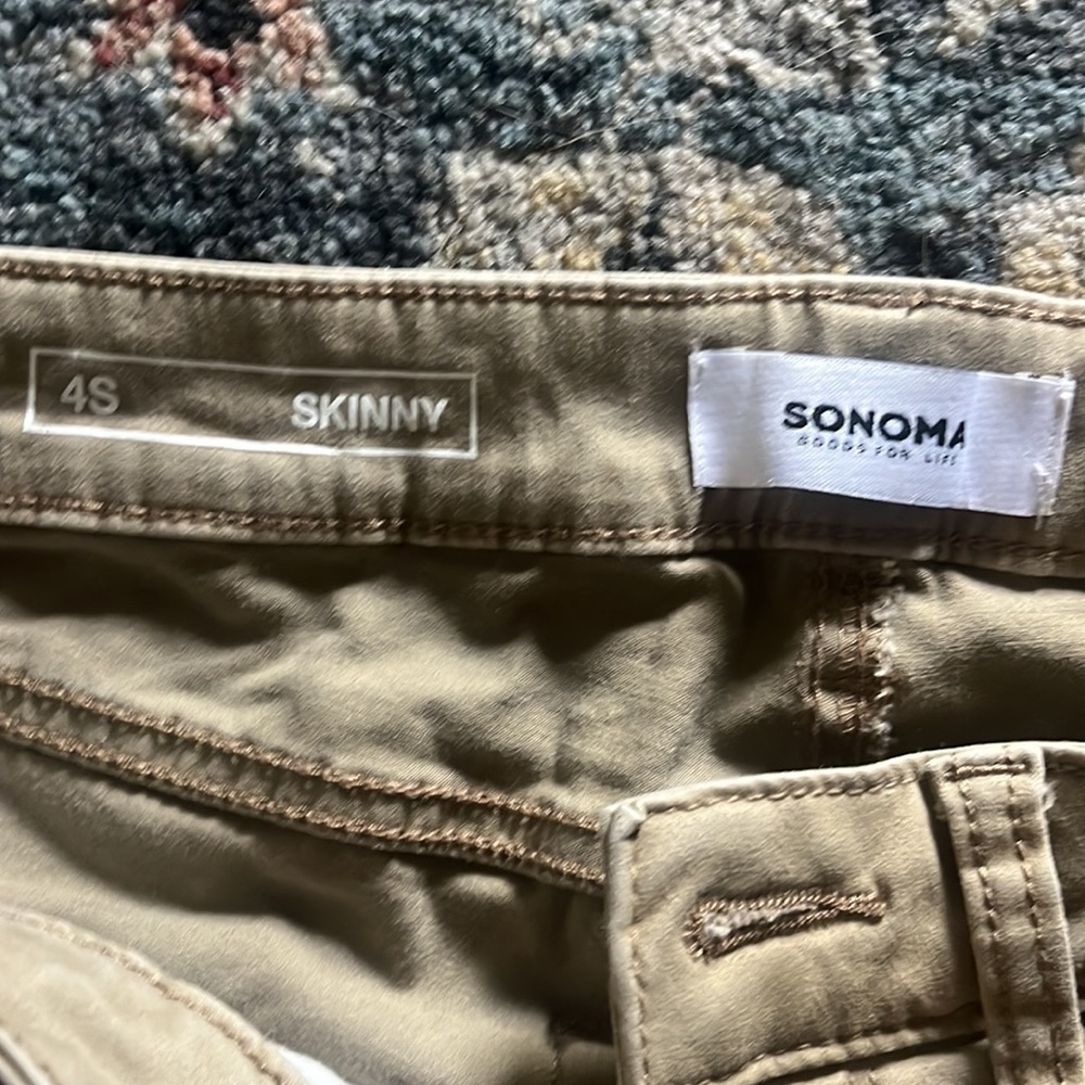 Sonoma Khaki Size 4 Skinny Uniform Pants